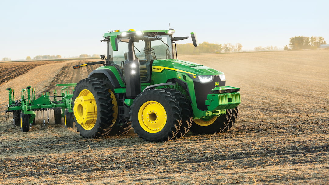 Autonomous tractor, future farming